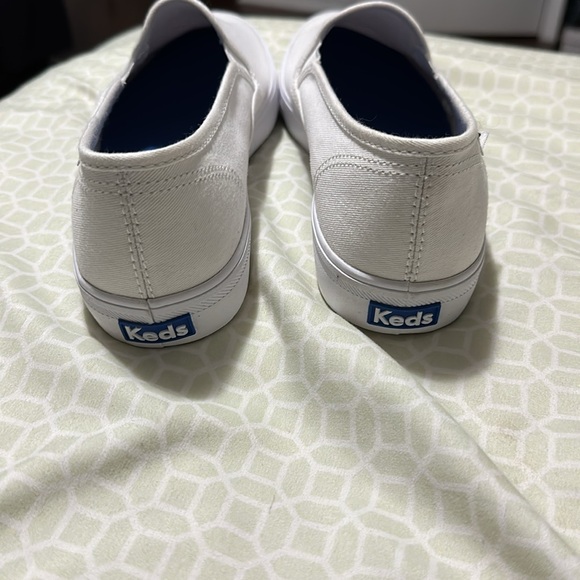 Keds Women’s White Canvas Slip On - Picture 4 of 7